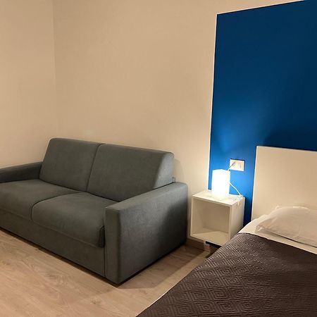 Donna Luisa A Santa Chiara Bed & Breakfast Наполи Екстериор снимка