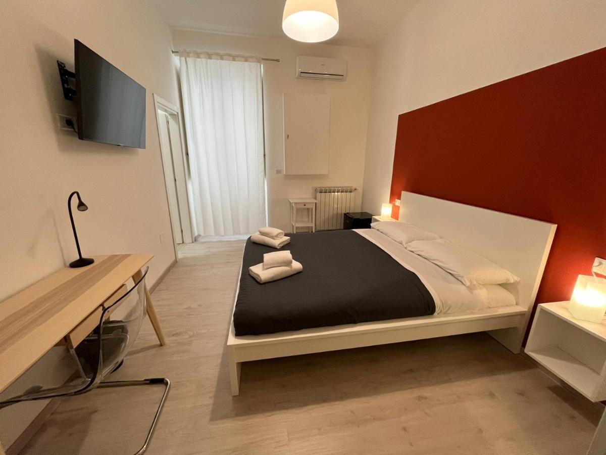 Donna Luisa A Santa Chiara Bed & Breakfast Наполи Екстериор снимка