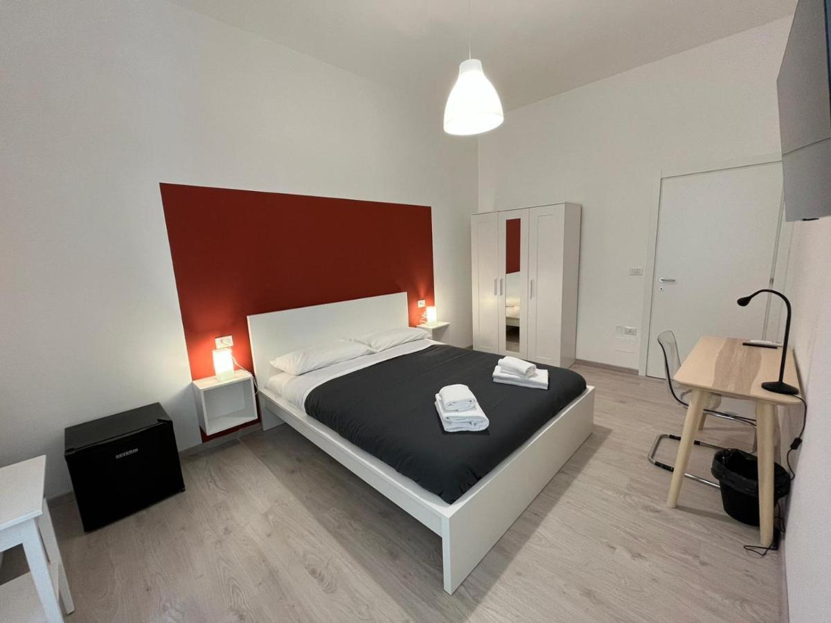 Donna Luisa A Santa Chiara Bed & Breakfast Наполи Екстериор снимка