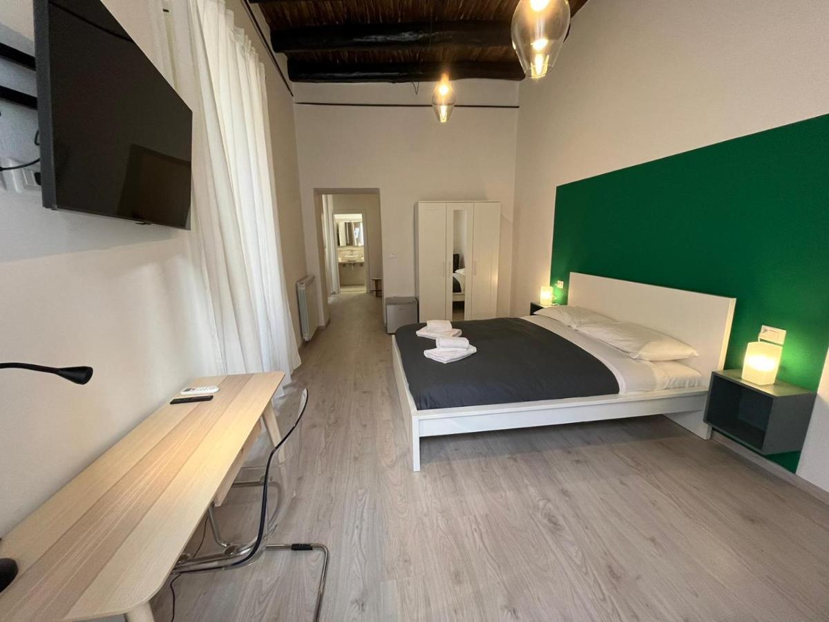 Donna Luisa A Santa Chiara Bed & Breakfast Наполи Екстериор снимка