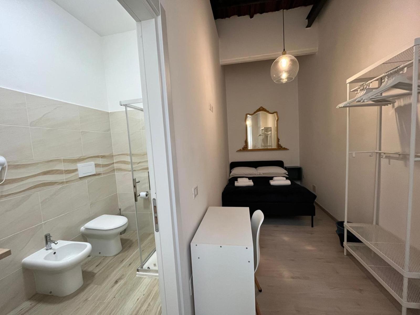Donna Luisa A Santa Chiara Bed & Breakfast Наполи Екстериор снимка