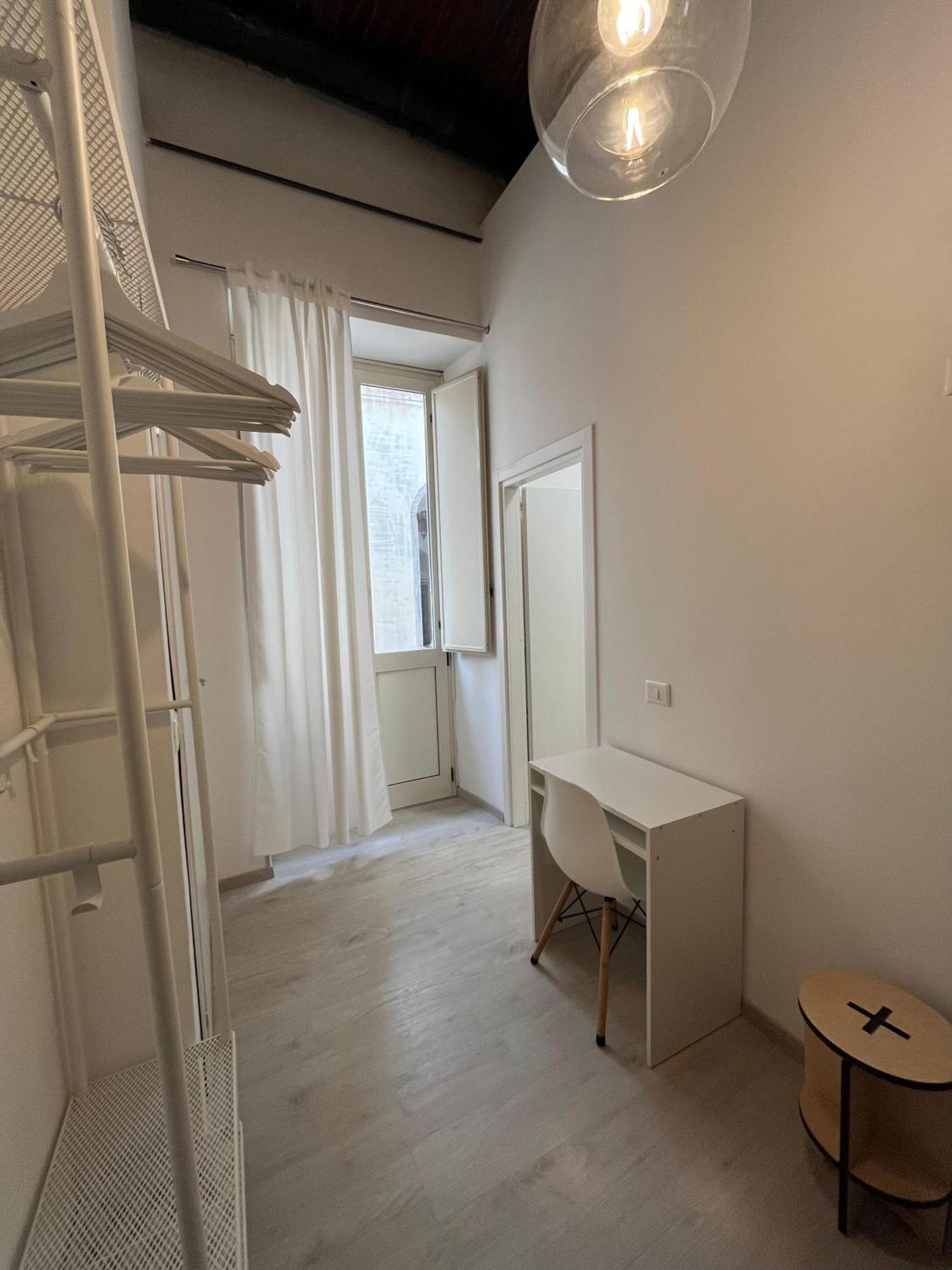 Donna Luisa A Santa Chiara Bed & Breakfast Наполи Екстериор снимка